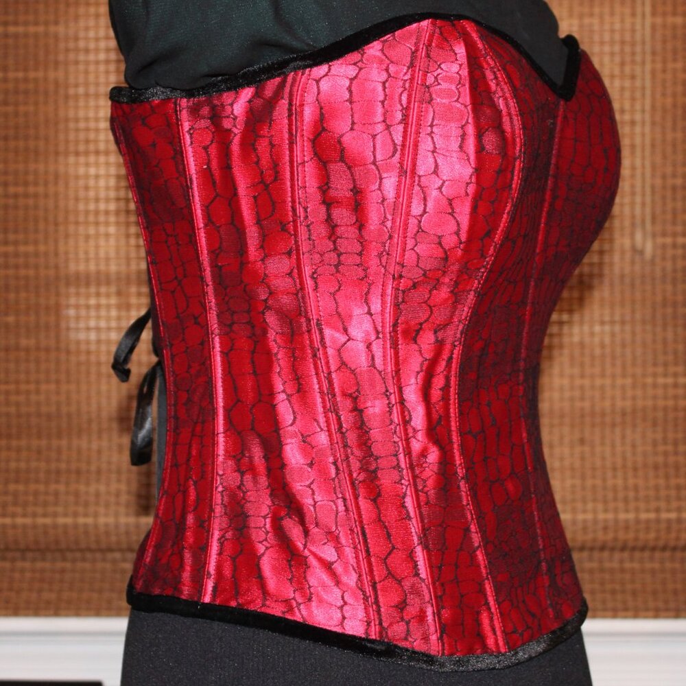 SHIRLEY OF HOLLYWOOD LACE UP CORSET BUSTIER Size 34